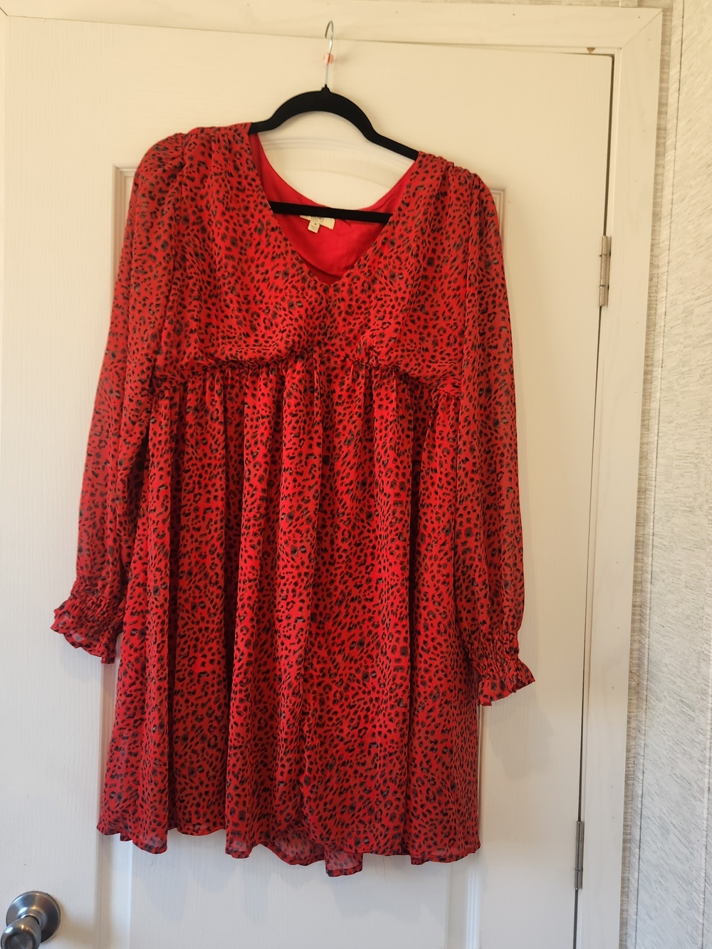 Kori Red and Black Leopard Print Midi Dress M Euc